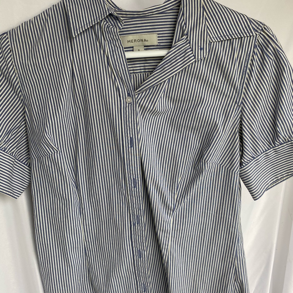 Merona blue and white pinstripe top